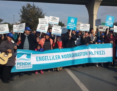 Bu kez köprüyü geçtiler