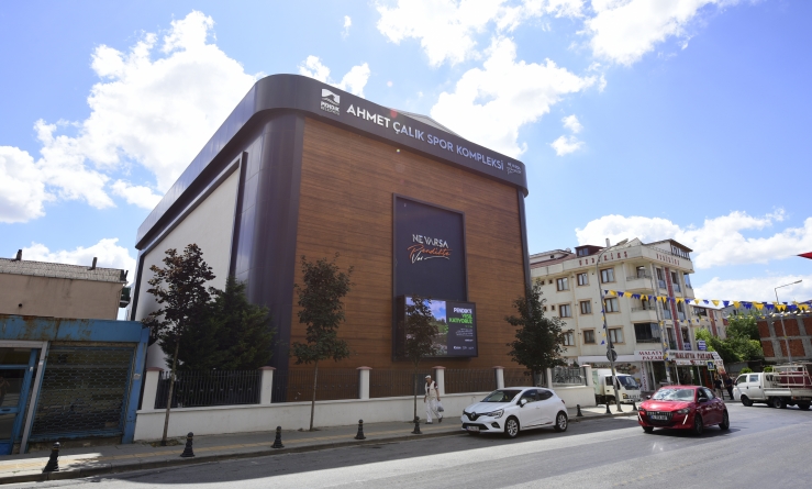 Ahmet Çalık Spor Kompleksi Yoğun İlgiyle Açıldı