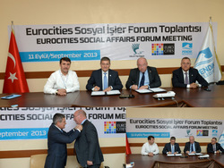 Hollanda ile işbirliği için ilk imza